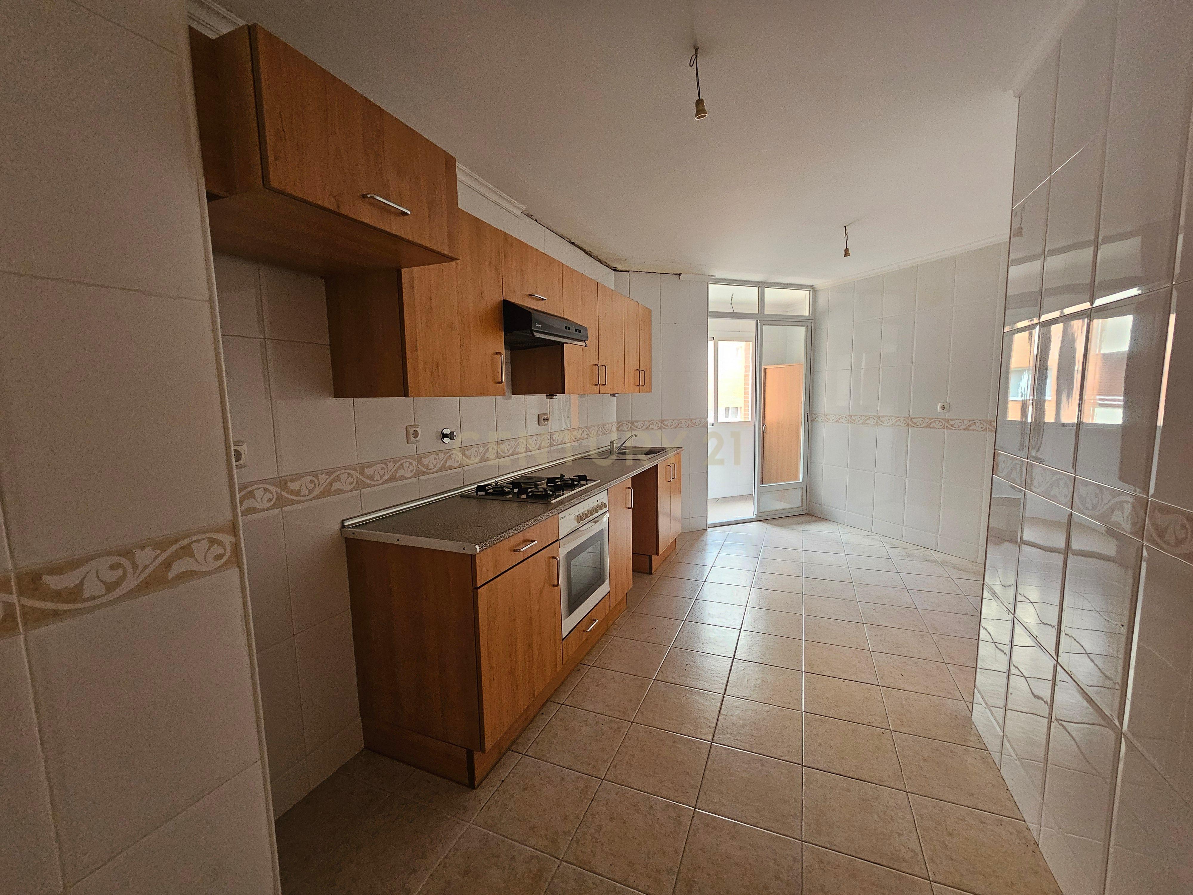 Apartamento T3 Urbanização Quinta Fonte da Prata - Image 16