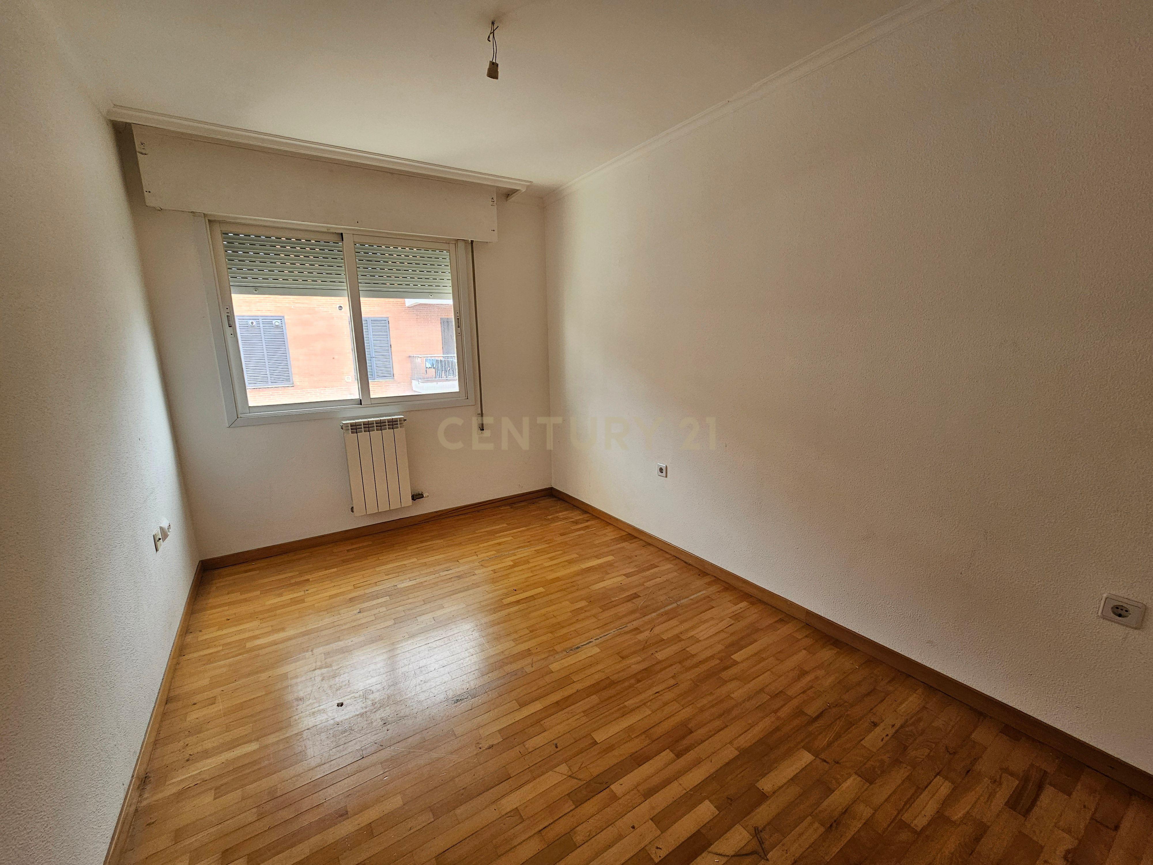 Apartamento T3 Urbanização Quinta Fonte da Prata - Image 11
