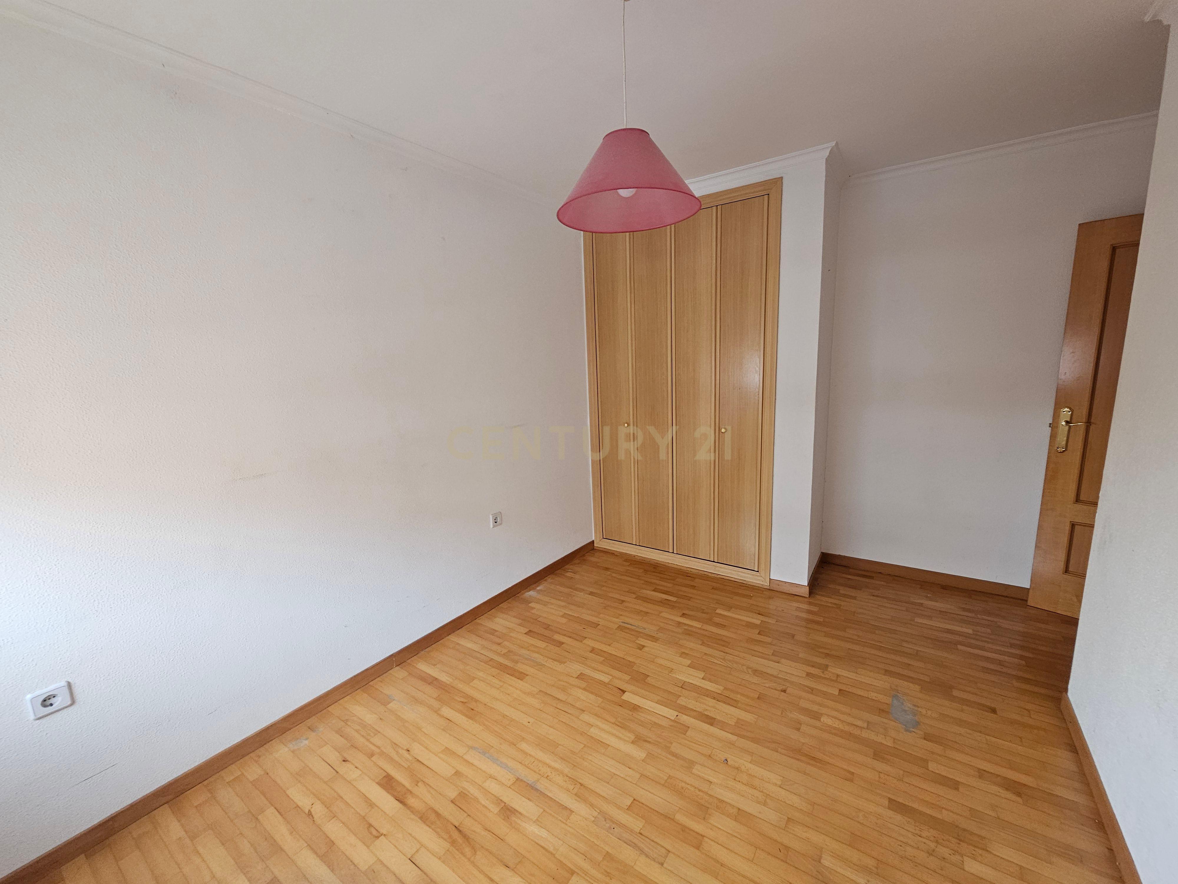 Apartamento T3 Urbanização Quinta Fonte da Prata - Image 5