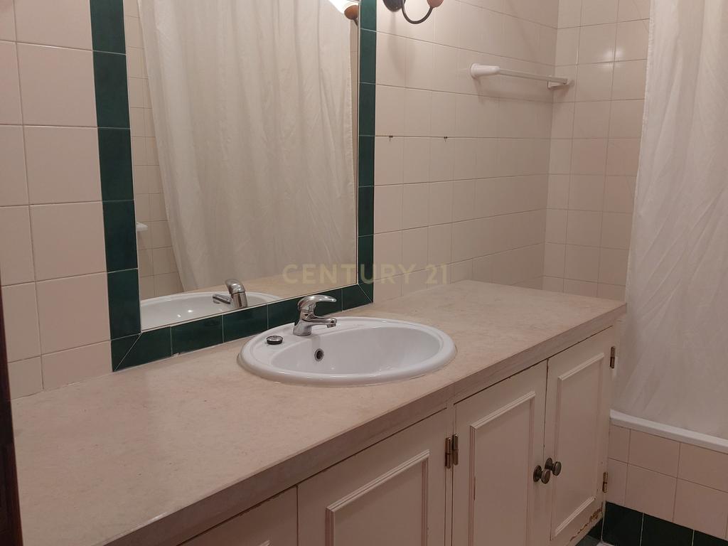 Excelente apartamento T2  no Edifício "Carmix" - Image 10