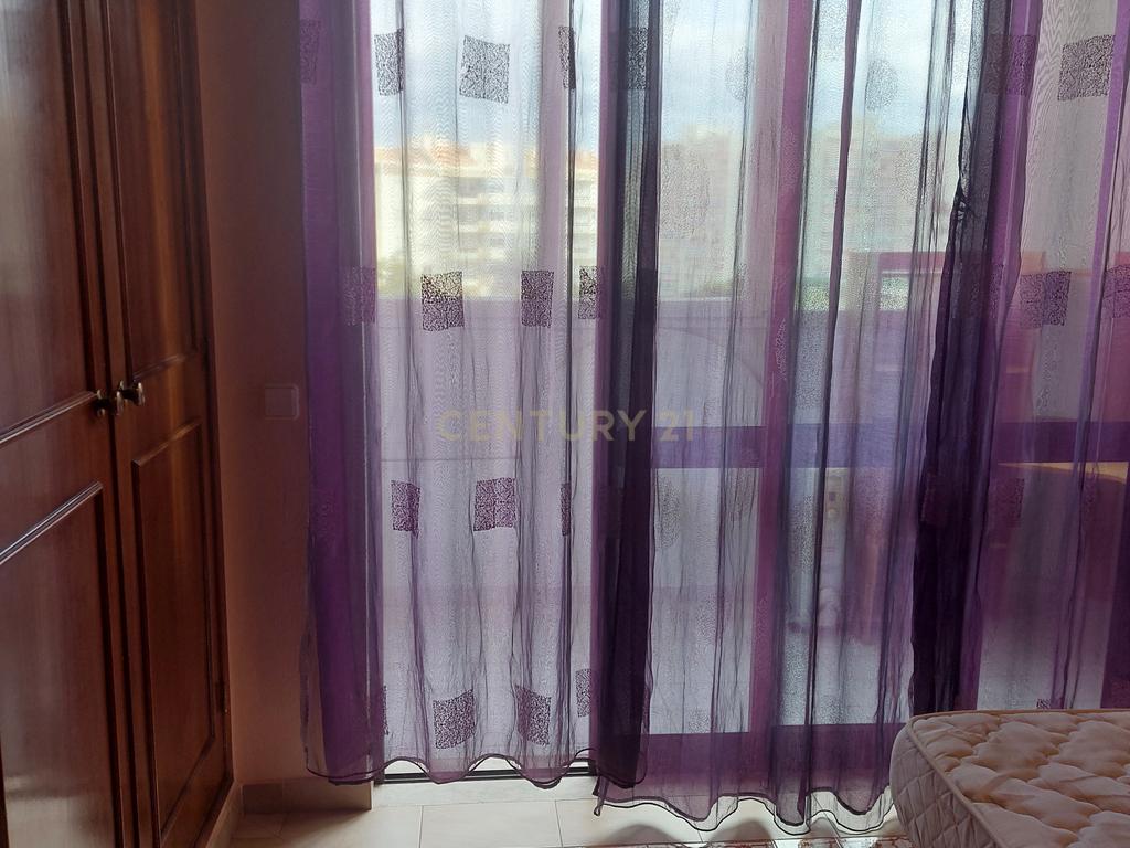 Excelente apartamento T2  no Edifício "Carmix" - Image 12