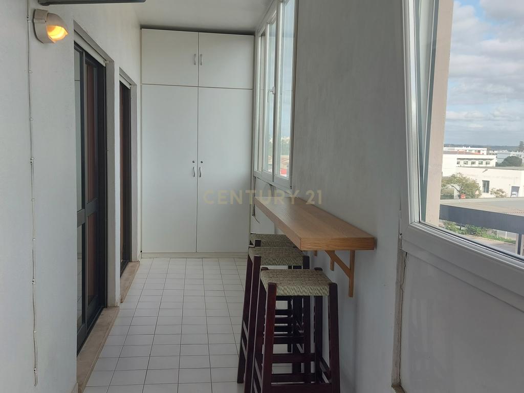 Excelente apartamento T2  no Edifício "Carmix" - Image 15