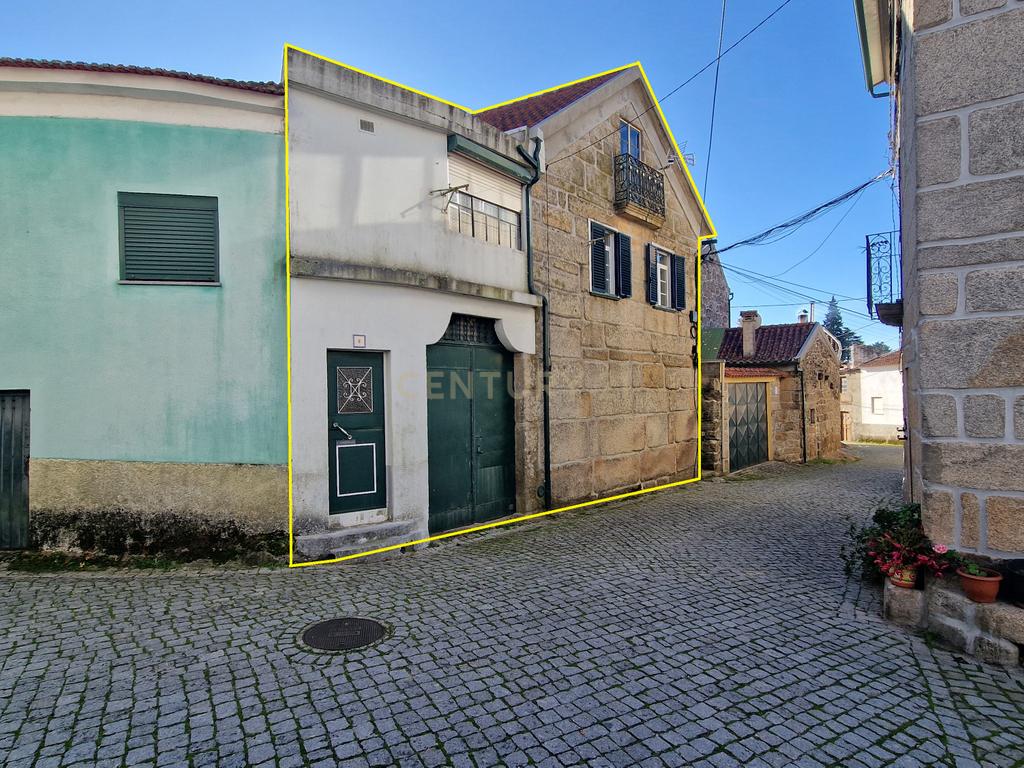 Moradia em banda em Abrunhosa a Velha - Mangualde - Image 1