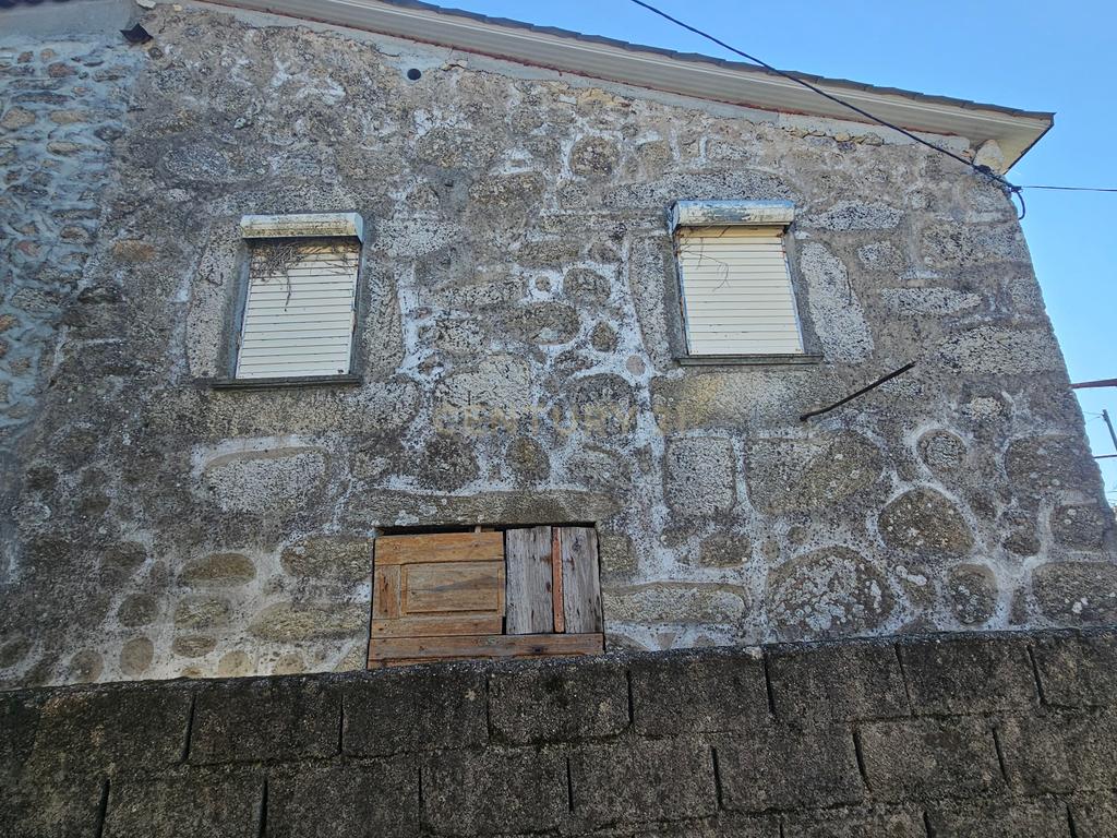 Moradia  de pedra em Travassos de Cima - Image 3