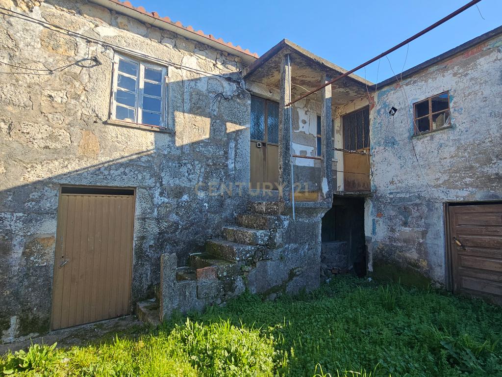 Moradia  de pedra em Travassos de Cima - Image 1