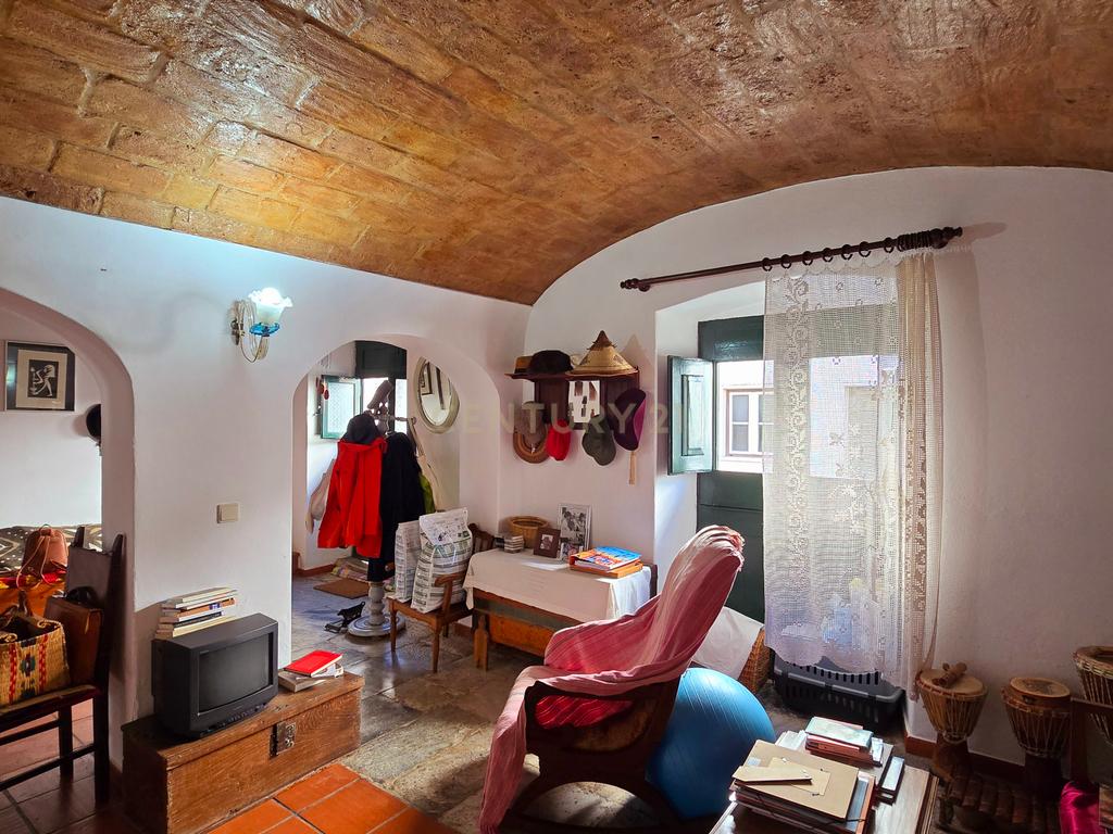 Moradia T2 + 1 com Quintal e Terraço no Centro de Alvito – Beja  Alentejo - Image 13