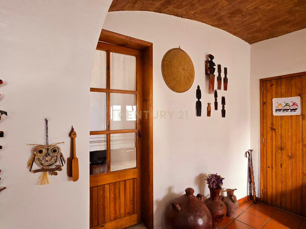Moradia T2 + 1 com Quintal e Terraço no Centro de Alvito – Beja  Alentejo - Image 9