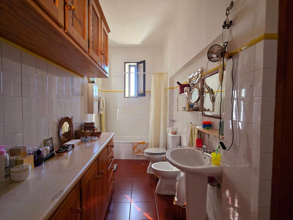 Moradia T2 + 1 com Quintal e Terraço no Centro de Alvito – Beja  Alentejo - Image 56