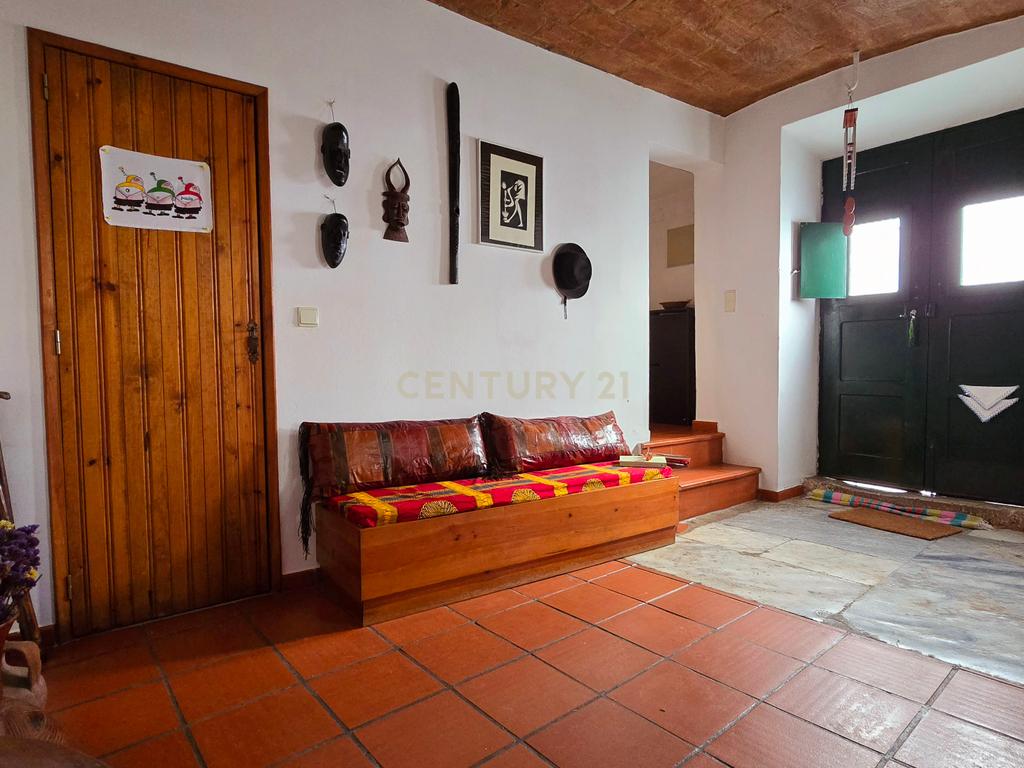 Moradia T2 + 1 com Quintal e Terraço no Centro de Alvito – Beja  Alentejo - Image 7