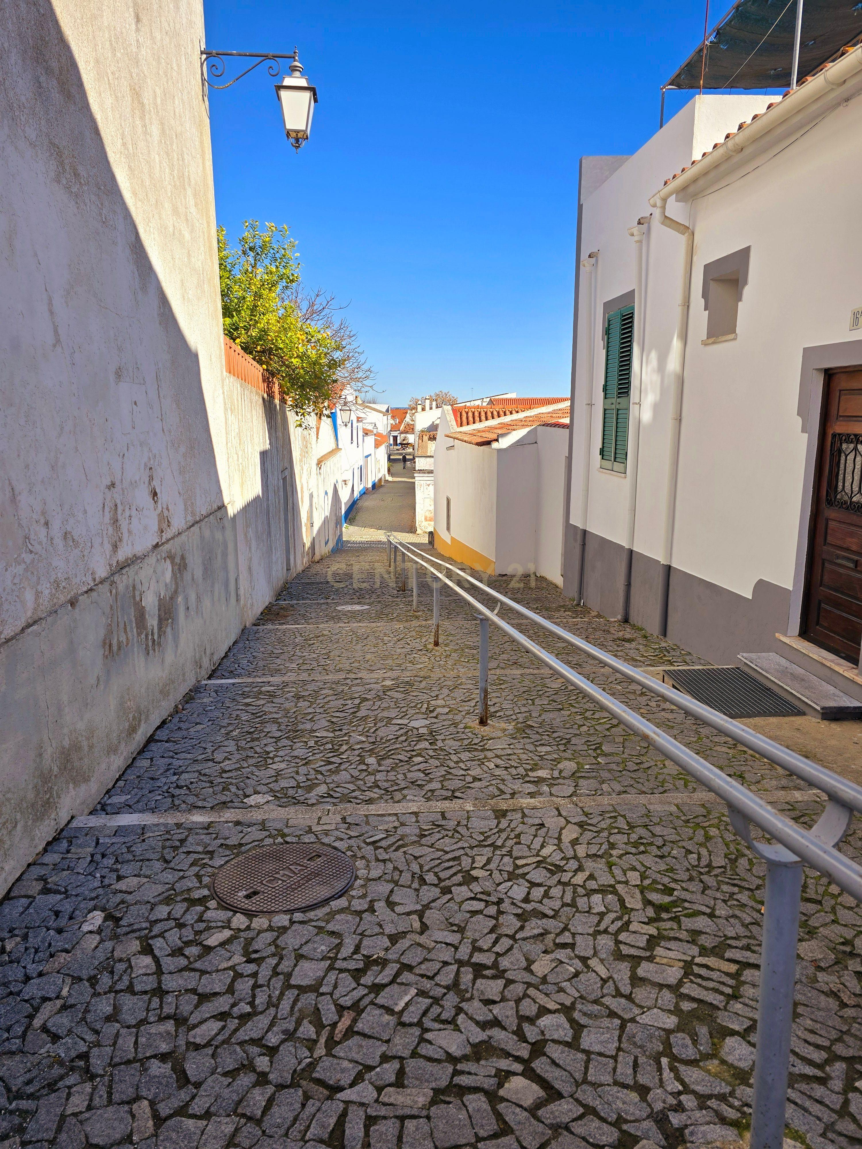 Moradia T2 + 1 com Quintal e Terraço no Centro de Alvito – Beja Alentejo - Image 77
