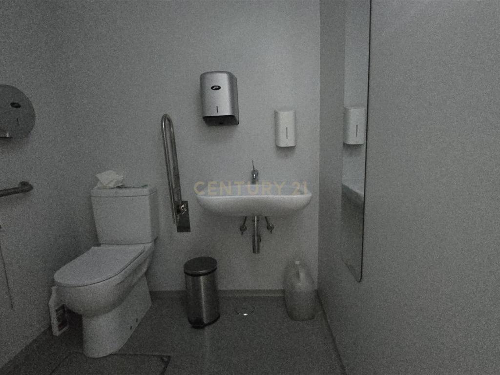 Loja para Arrendamento - Image 2