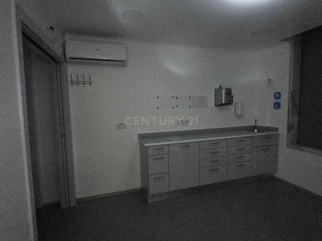 Loja para Arrendamento - Image 8