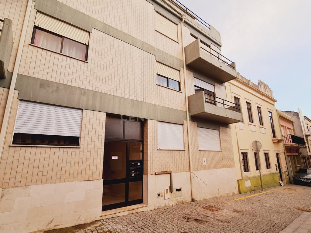 Apartamento T2 no Centro da Figueira da Foz - Image 1