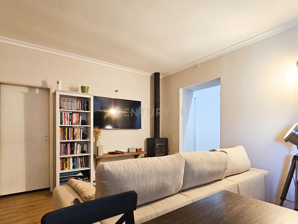 Moradia T3 | Renovada | Geminada| Vale Figueira – S.B.Messines | Terreno - Image 10