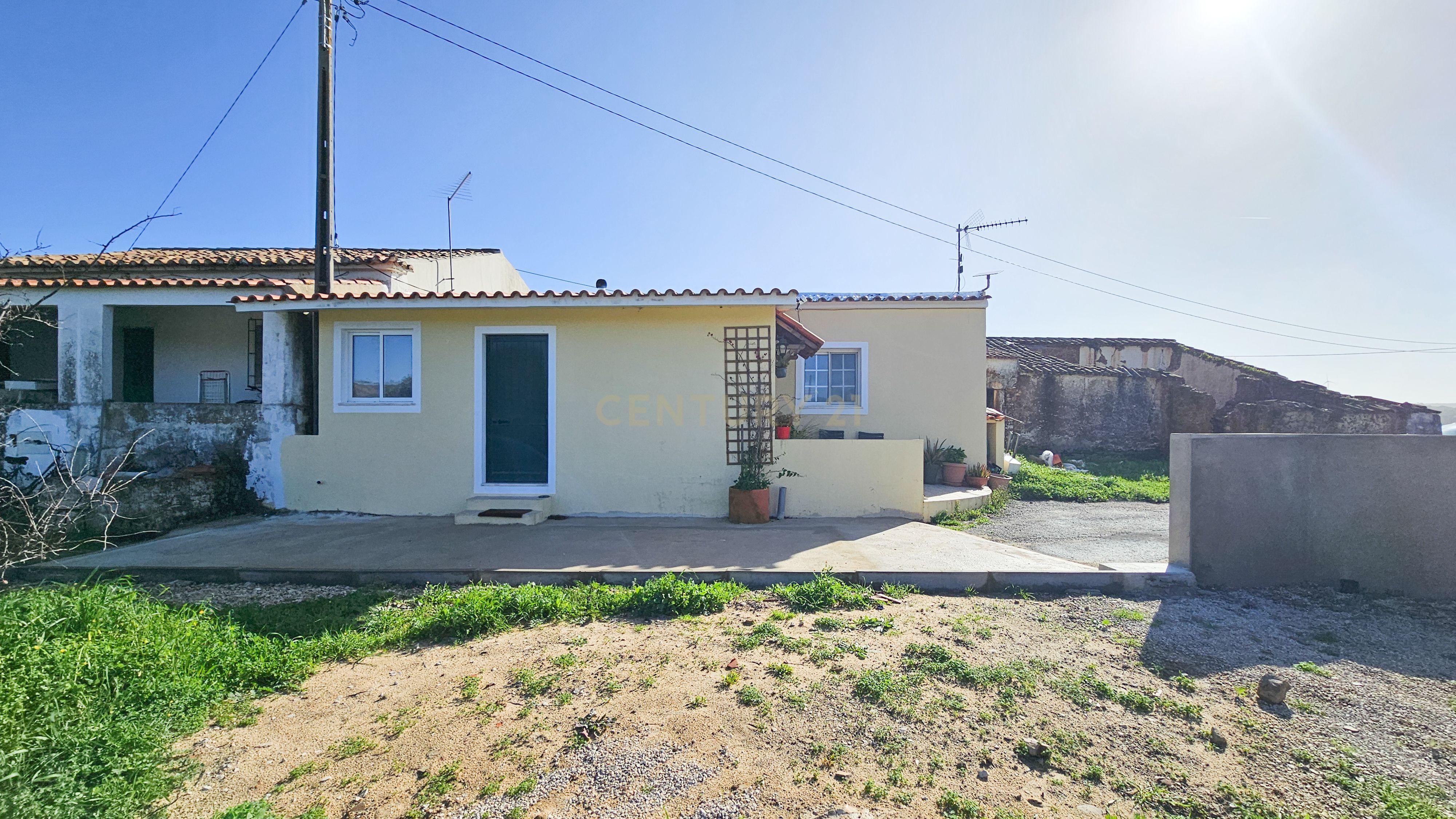 Moradia T3 | Renovada | Geminada| Vale Figueira – S.B.Messines | Terreno - Image 23