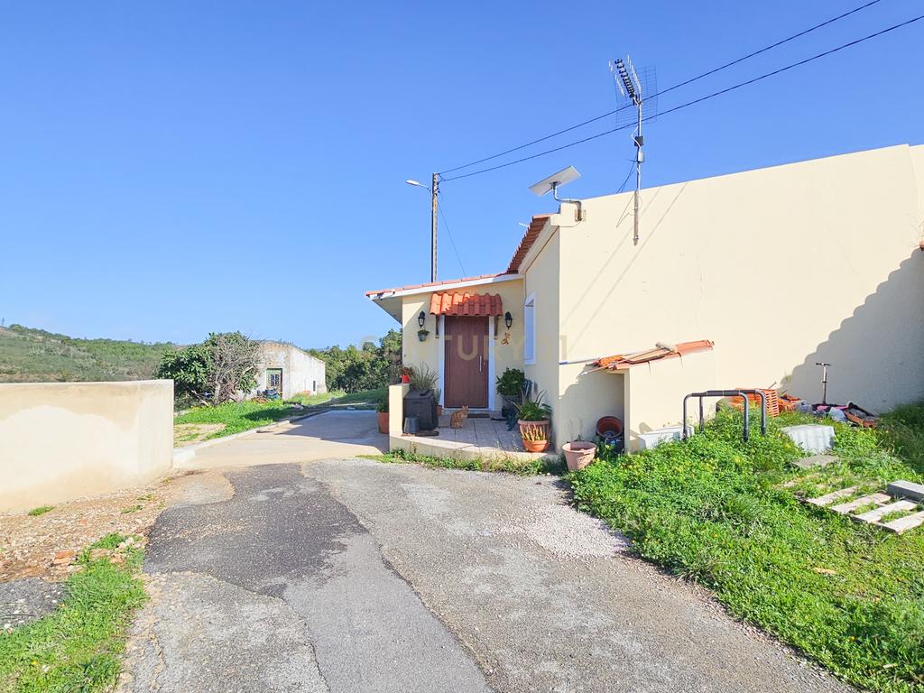 Moradia T3 | Renovada | Geminada| Vale Figueira – S.B.Messines | Terreno - Image 24