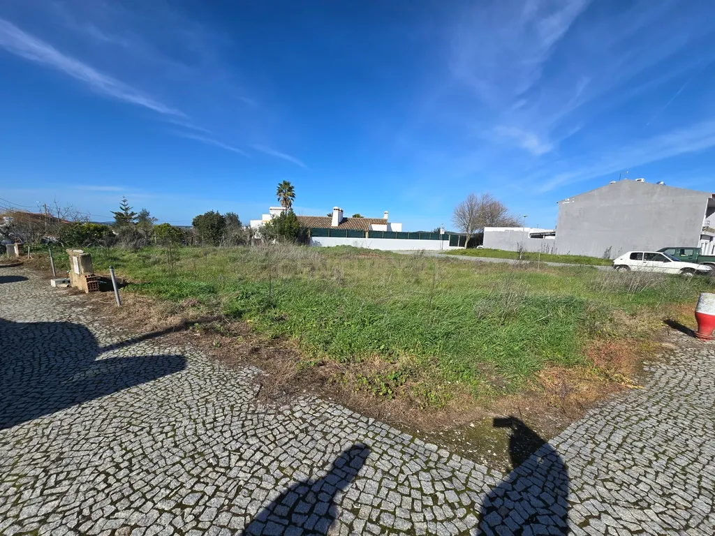 IGREJINHA - Lote de Terreno urbano com 182 m2 a 15 minutos de Évora - Image 9