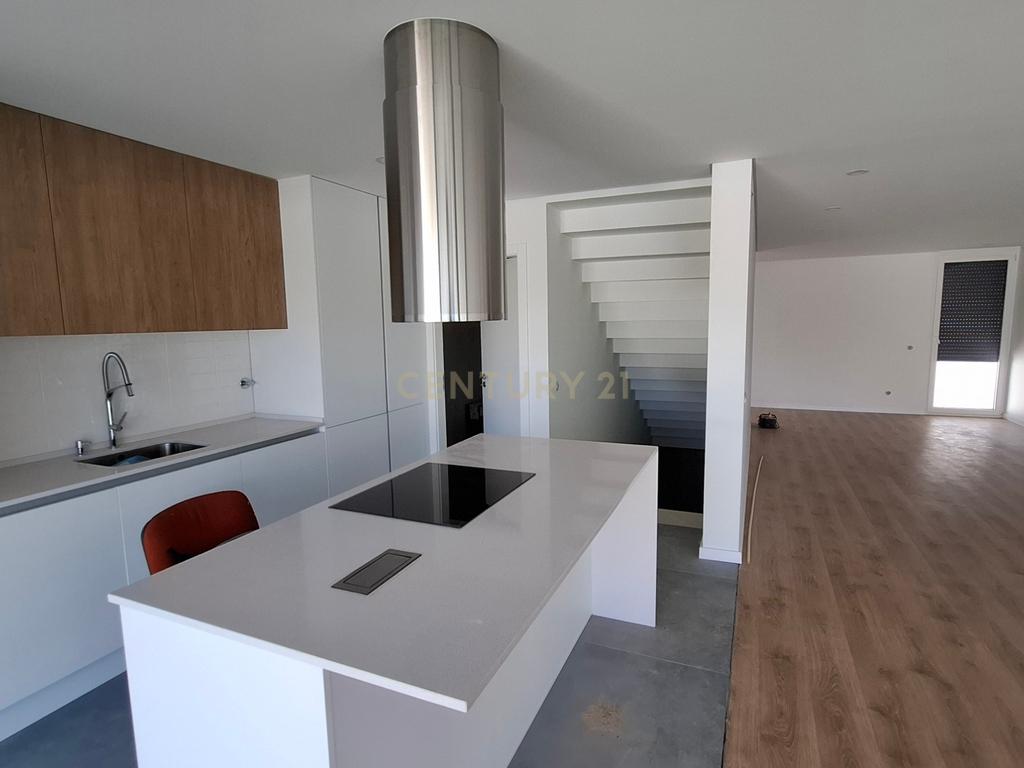 Moradia T3 Quinta da Amizade Setúbal - Image 5