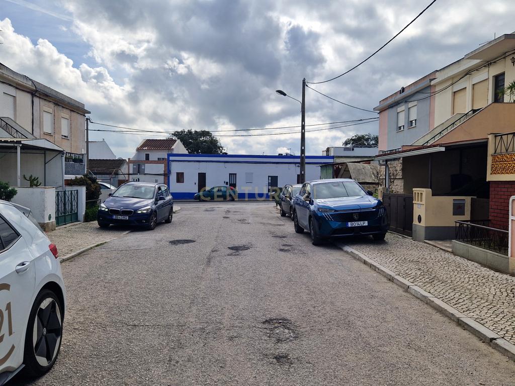 Montijo- Terreno urbano com 140 m2 - Image 2