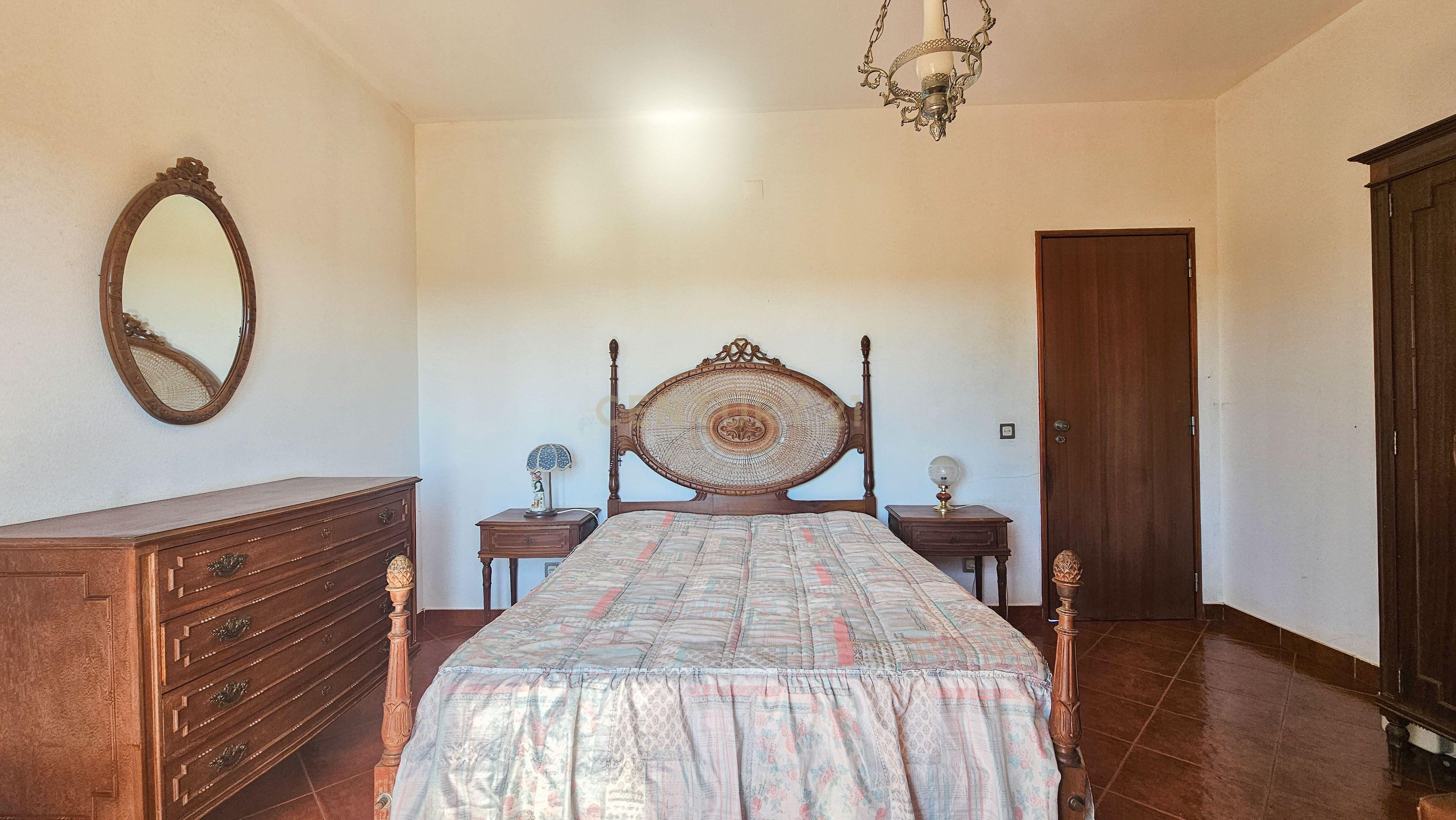 Moradia T3 | Geminada | Pomar 9480m2 | Joinal – S.B.Messines | Armazém | Casa de Apoio T2 - Image 12