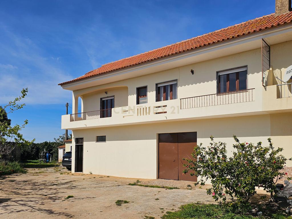 Moradia T3 | Geminada | Pomar 9480m2 | Joinal – S.B.Messines | Armazém | Casa de Apoio T2 - Image 1