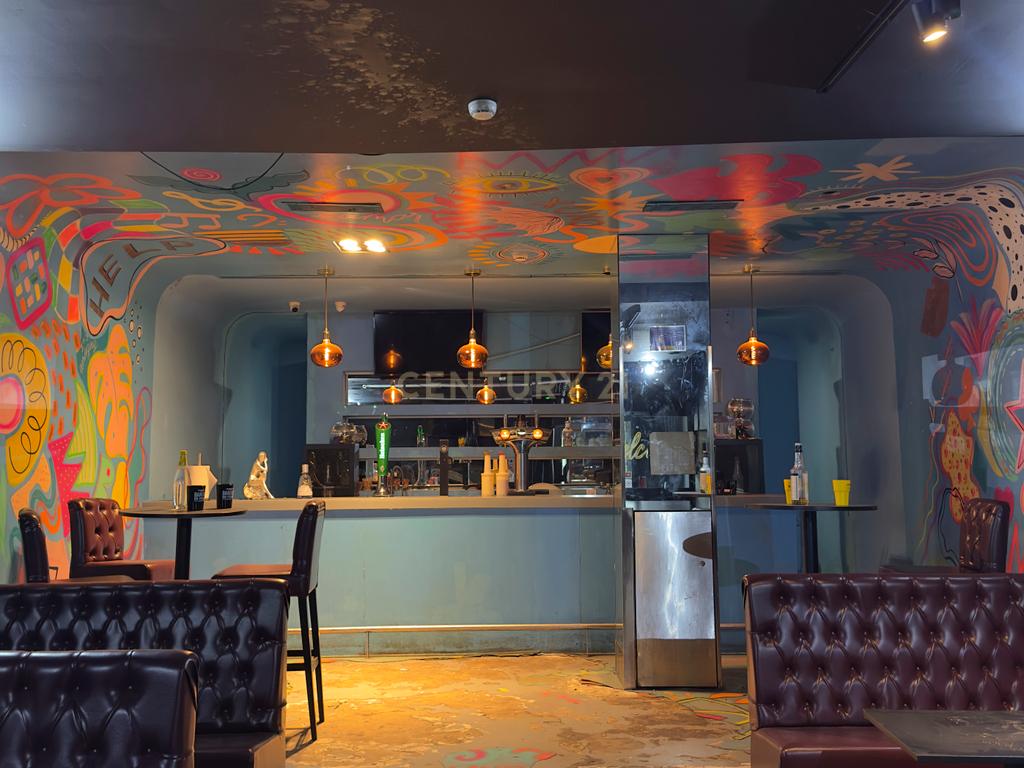 Largo de Santos | Espaço Comercial / Bar / Cafetaria — Sem Trespasse e Pronto a Abrir - Image 27