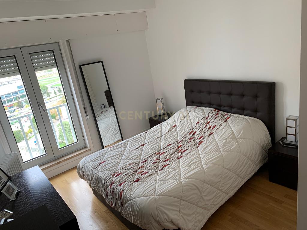 Apartamento T2 com Varanda e Garagem  - Image 8