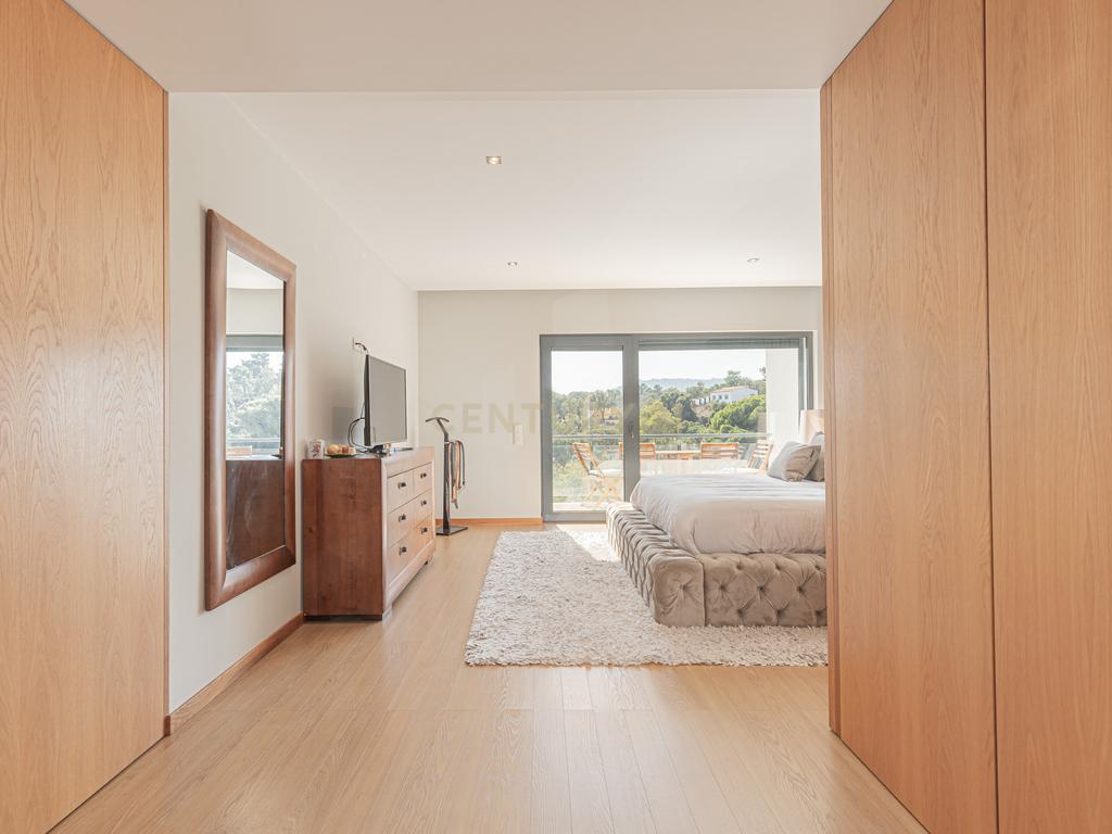 ✨ Moradia T4 de Luxo em Condomínio Exclusivo – Santo Antão do Tojal, Loures - Image 20