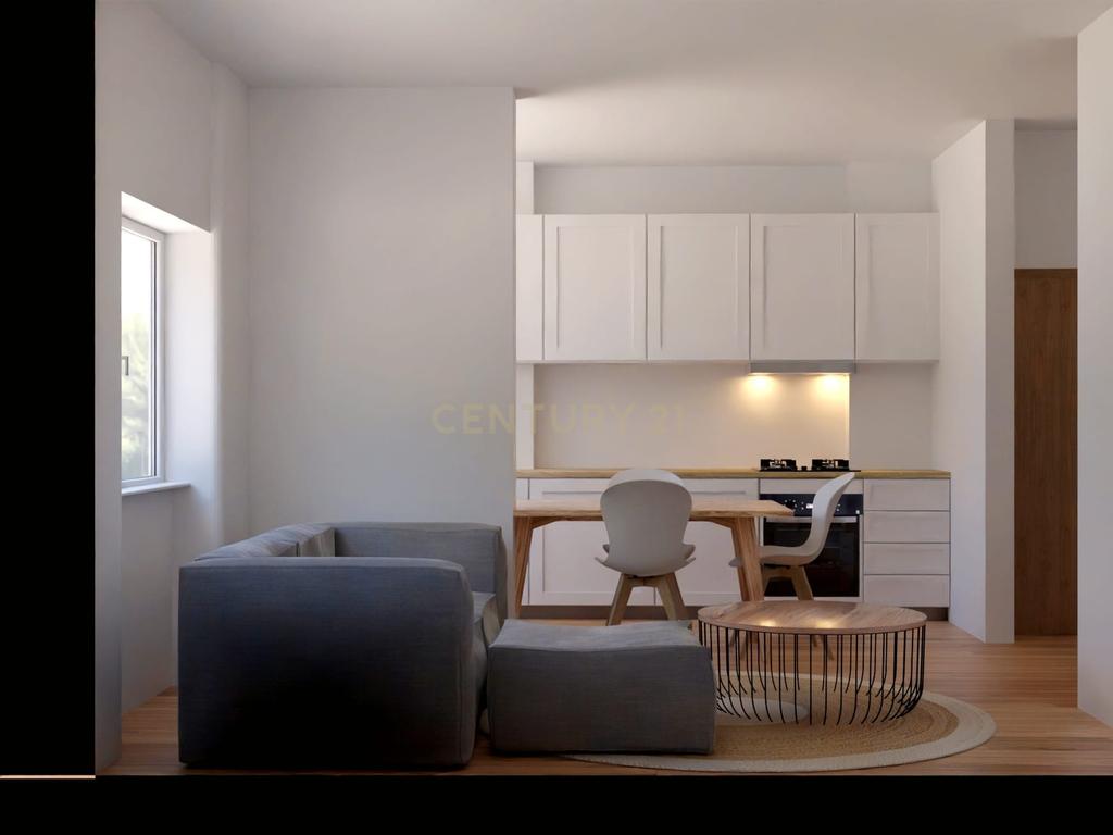 T2, totalmente remodelado, localizado em Queluz - Image 2