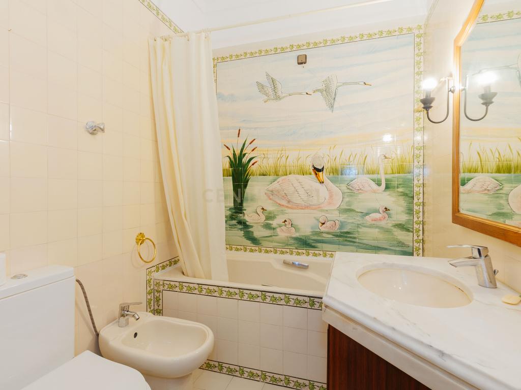 Apartamento T3 - Restelo Lisboa - Image 13