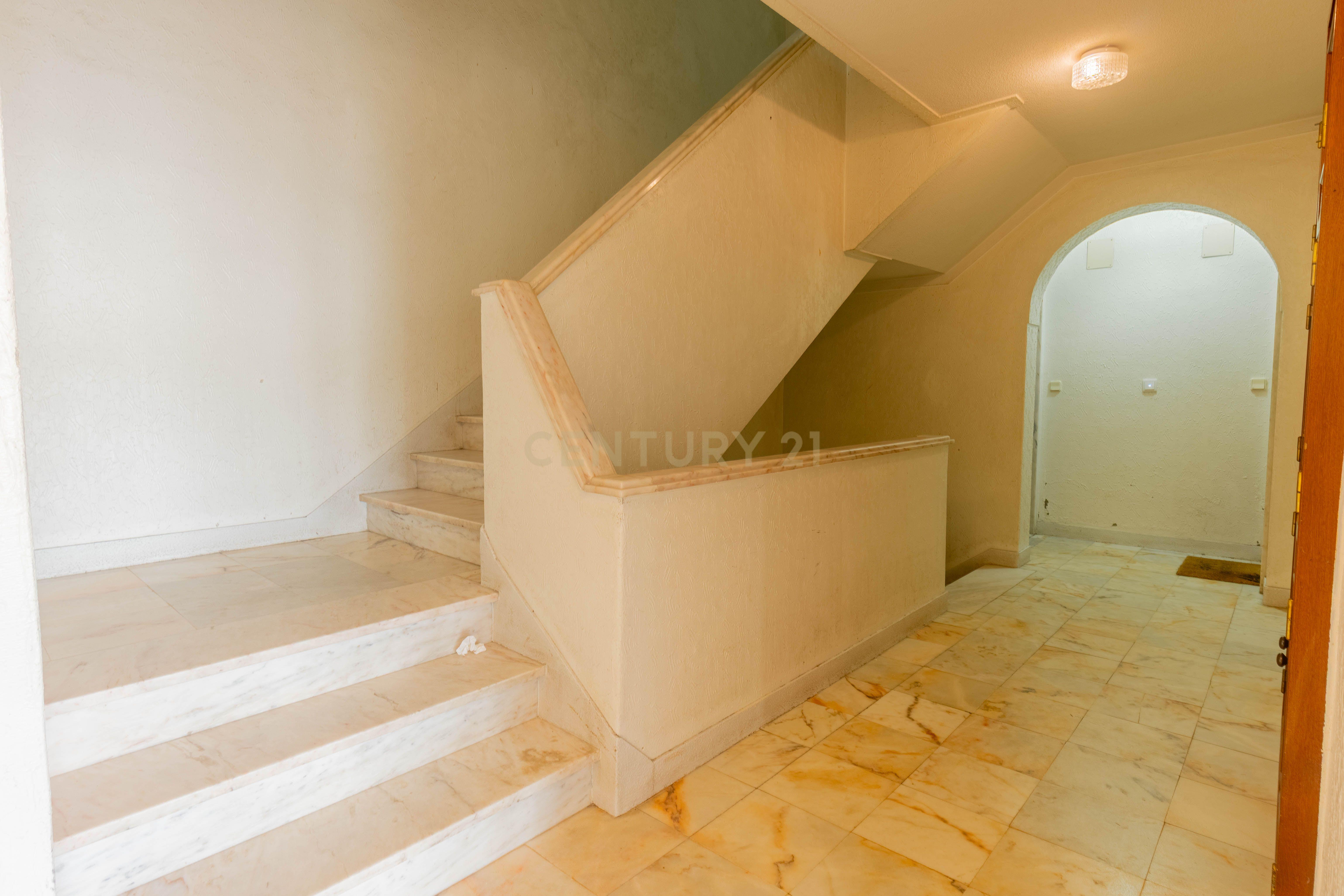 Fotografia 4 de Apartamento T2 em Queluz (Pendão) com ou sem investimento!!