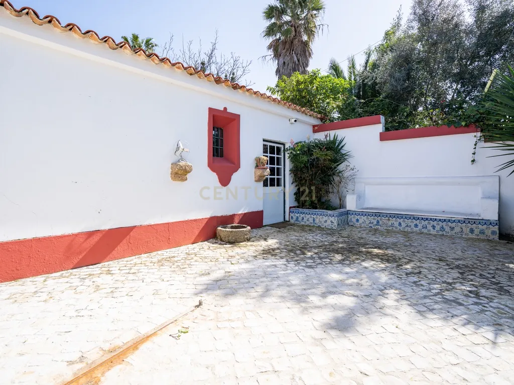 Quinta Exclusiva em Azeitão com 2,8 Hectares, Piscina e Anexo - Image 7