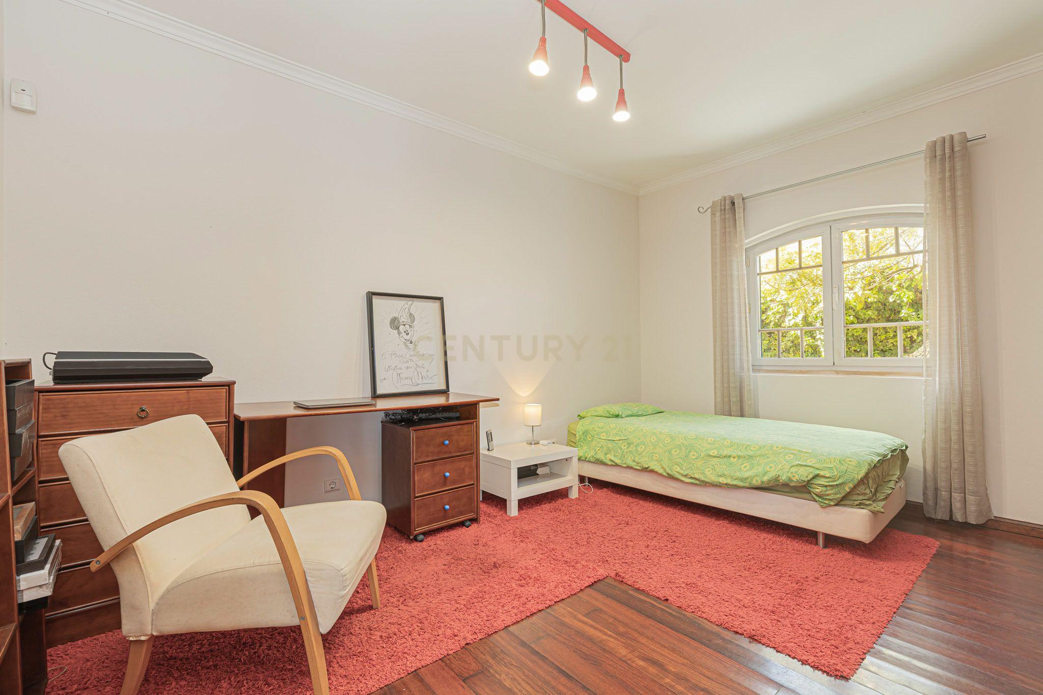 Moradia T5 - Almada - Piscina - Garagem -  364 m² - Terreno 1.024 m² - Image 29