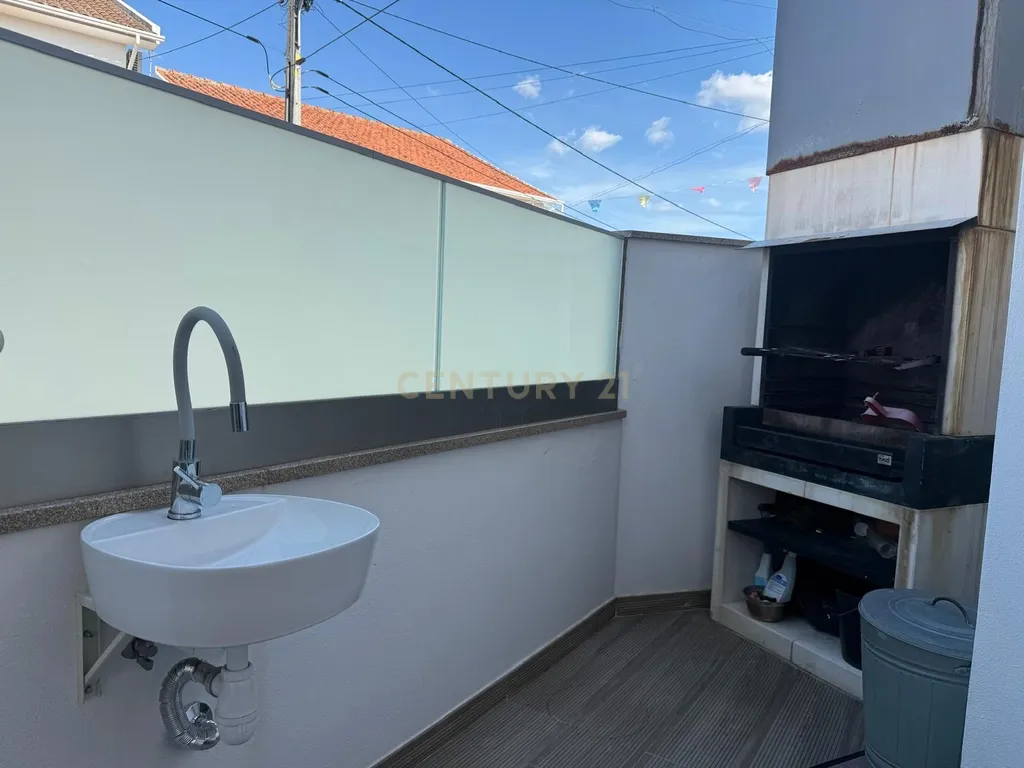 Fantástica Moradia T3, localizada na aldeia de Póvoa da Atalaia, concelho do Fundão - Image 42