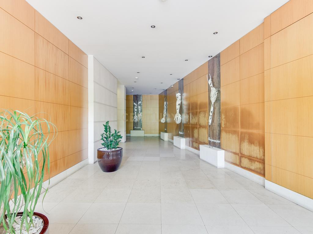 Apartamento T2 com Box p/ 2 Carros - Malvarosa, Alverca - Image 28