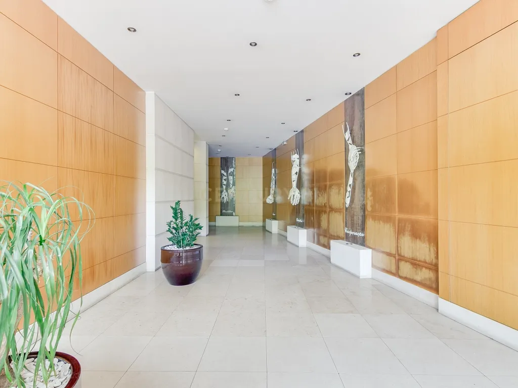 Apartamento T2 com Box p/ 2 Carros - Malvarosa, Alverca - Image 28
