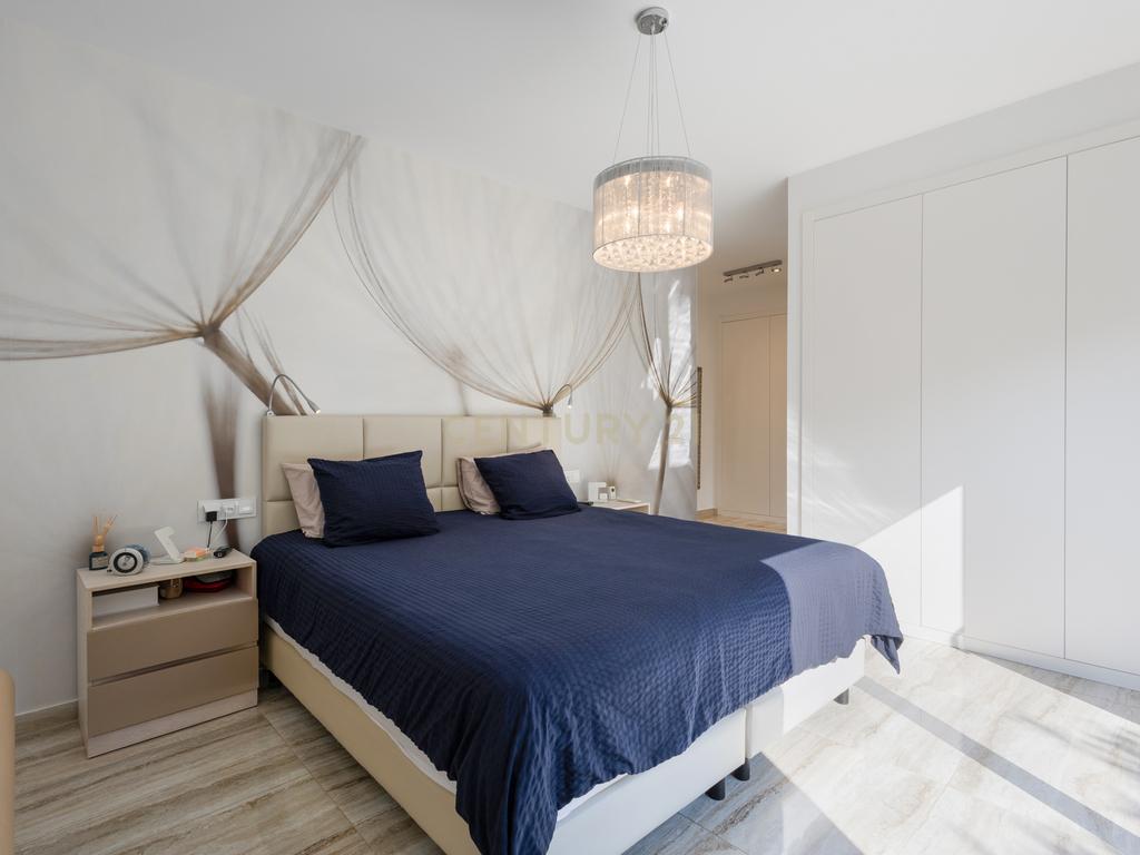 Moradia ultramoderna com 3 quartos: Vida sustentável na Costa da Prata - Image 23
