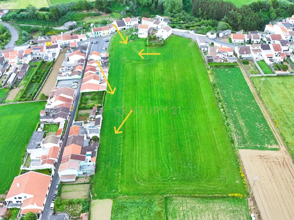  Terreno e Ruina com Potencial em Ribeira Grande - Image 4