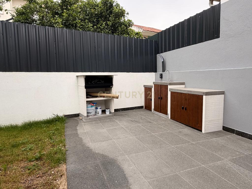 Moradia com 3 quartos e sótão - Image 5
