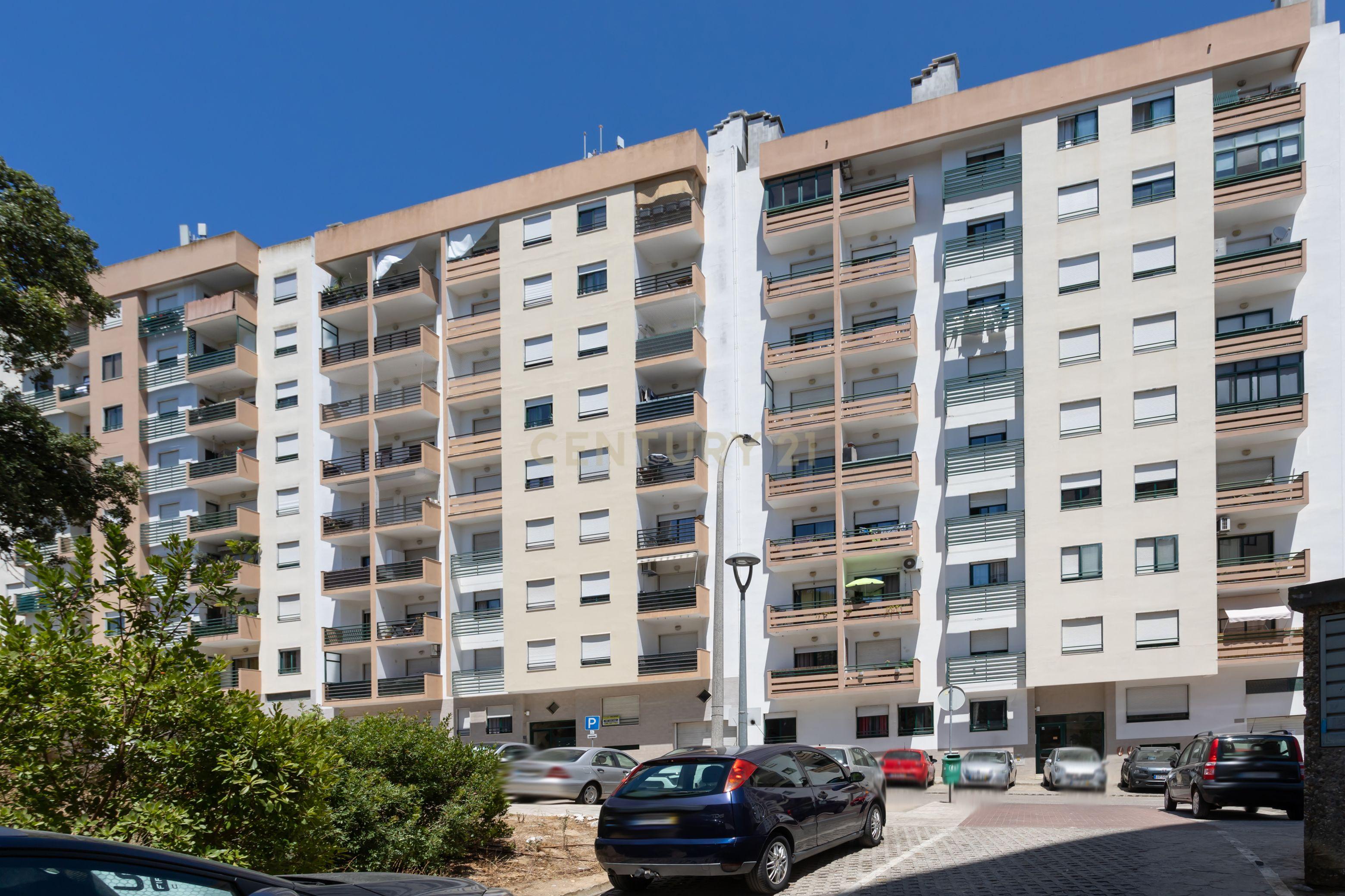 Fabuloso Apartamento T2 + garagem - Monte Belo Norte - Image 31