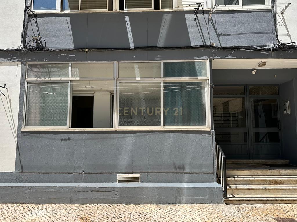 Apartamento T1 em Paço de Arcos - junto à praia e Escola Superior Náutica Infante D. Henrique - Image 35