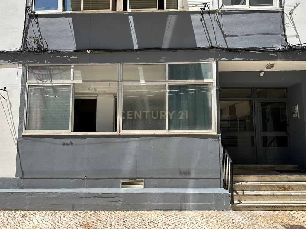 Apartamento T1 em Paço de Arcos - junto à praia e Escola Superior Náutica Infante D. Henrique - Image 35