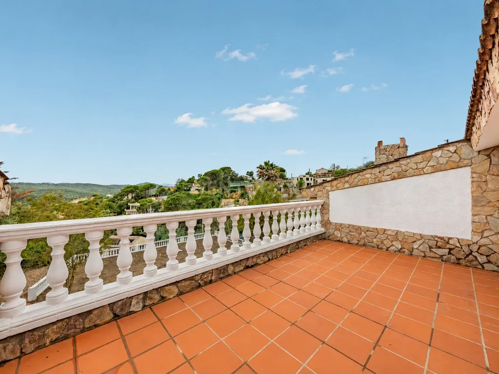 Casa ou vivenda independente na Calle Camamilla, Aiguaviva Parc, Vidreres, Girona, Costa Brava. - Image 32