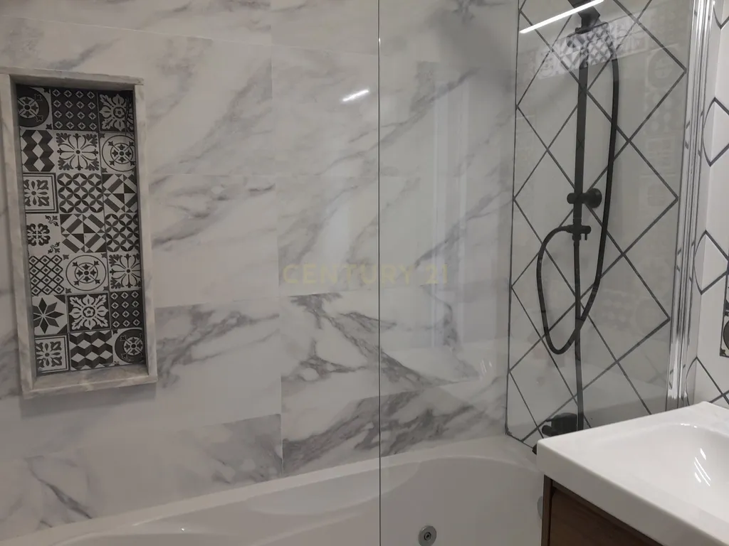 Apartamento Moderno T3 em Carnaxide / Oeiras com Ar Condicionado e Elevador - Image 17