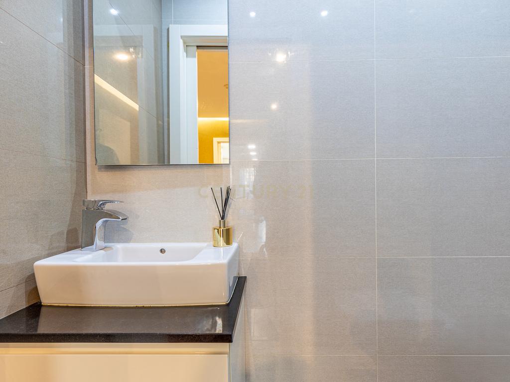 Apartamento T5 de luxo na Urbanização Jardins do Cristo Rei. - Image 27