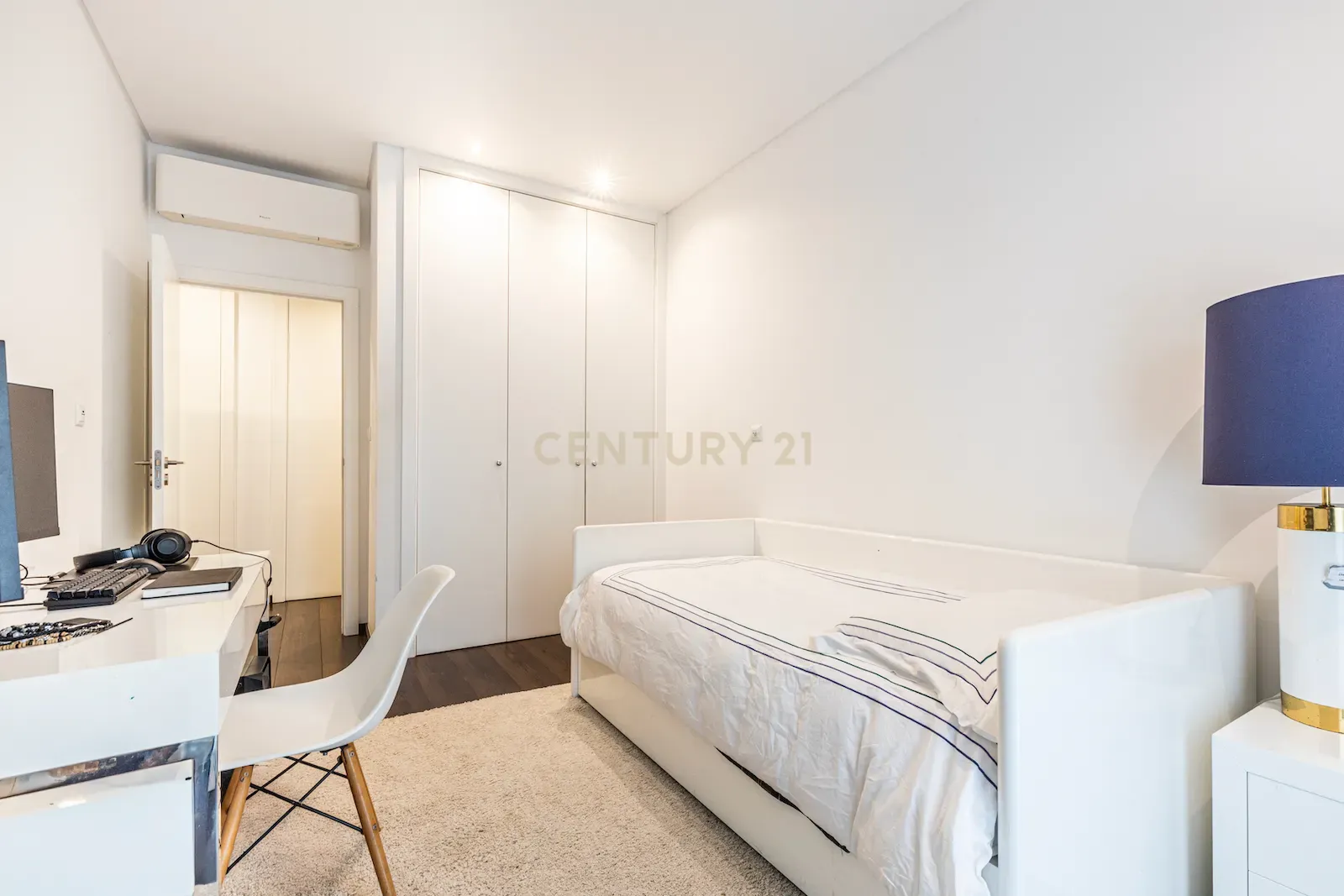 Apartamento T5 de luxo na Urbanização Jardins do Cristo Rei. - Image 25