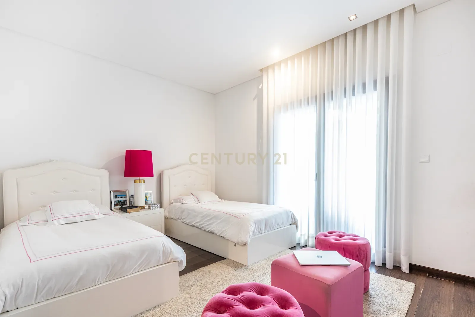 Apartamento T5 de luxo na Urbanização Jardins do Cristo Rei. - Image 23