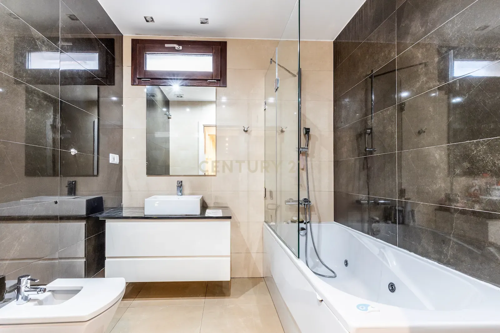 Apartamento T5 de luxo na Urbanização Jardins do Cristo Rei. - Image 20