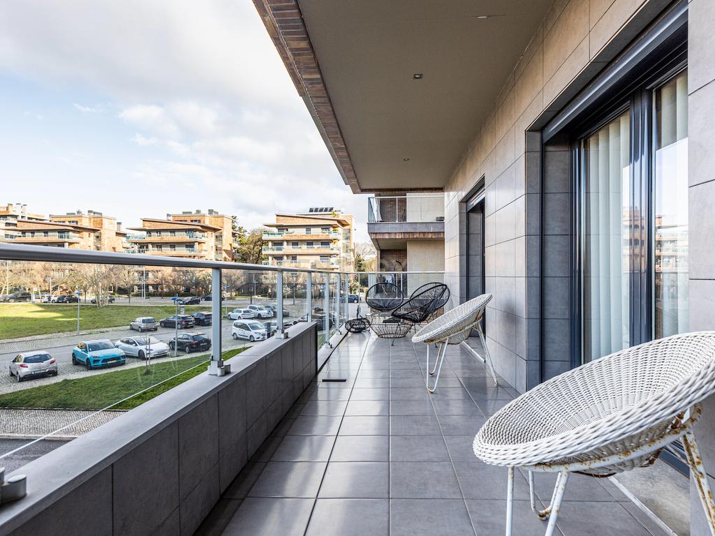 Apartamento T5 de luxo na Urbanização Jardins do Cristo Rei. - Image 9