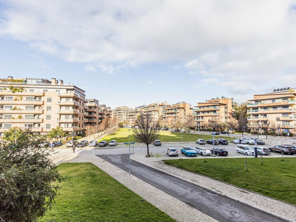 Apartamento T5 de luxo na Urbanização Jardins do Cristo Rei. - Image 10
